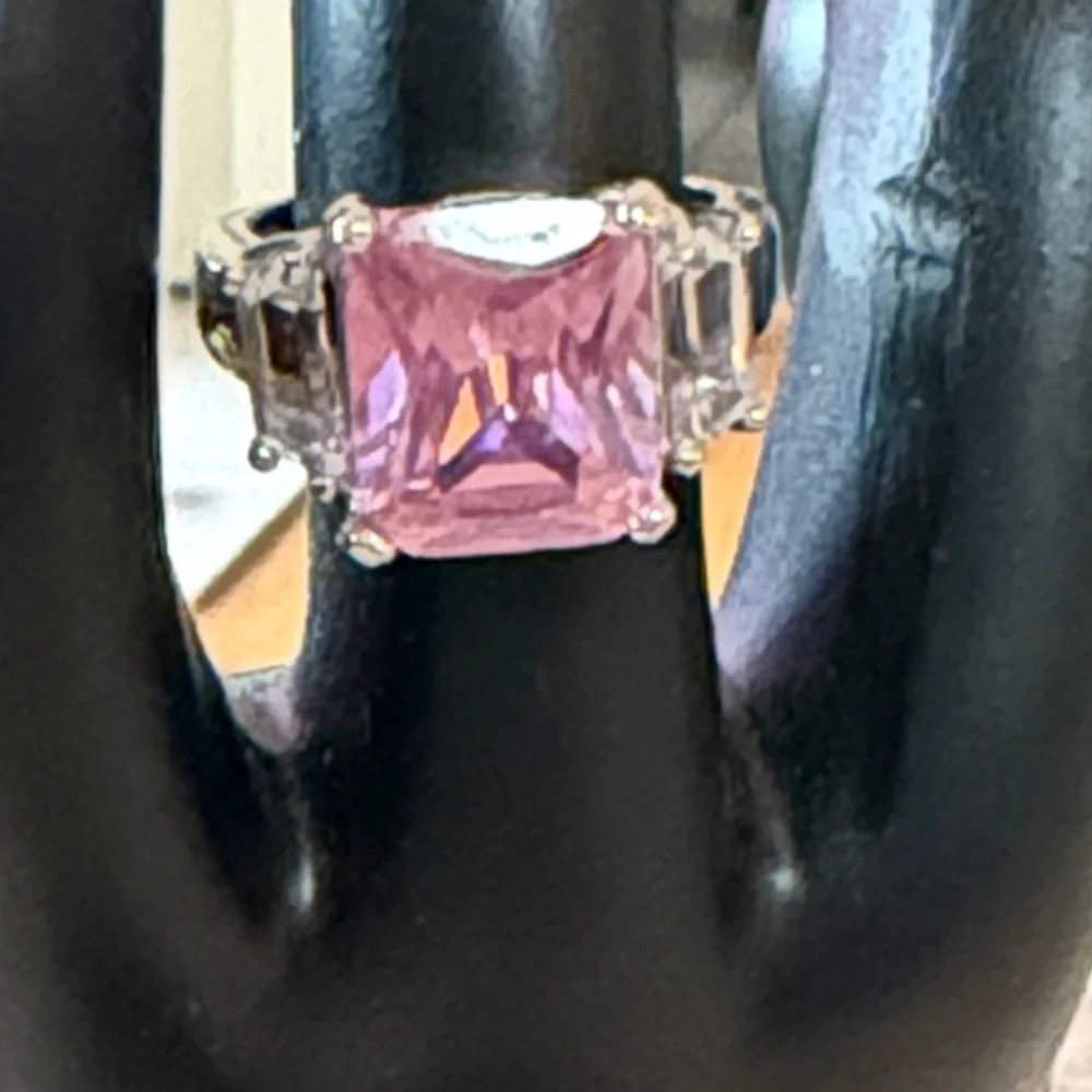 EUC~Woman’s Size 6.5 Vintage Pink & Crystal Cubic Zirconia Sterling Silver Ring - Picture 2 of 7